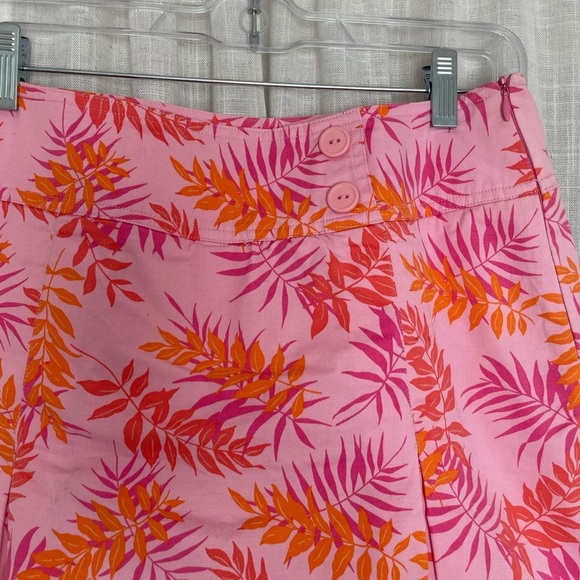 St. John’s Bay Pink Floral Leaf Skort Size 6/S - Picture 3 of 7